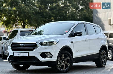 Внедорожник / Кроссовер Ford Kuga 2017 в Одессе