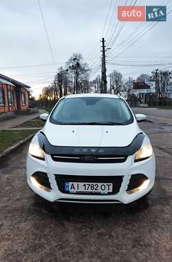 Позашляховик / Кросовер Ford Kuga 2016 в Києві