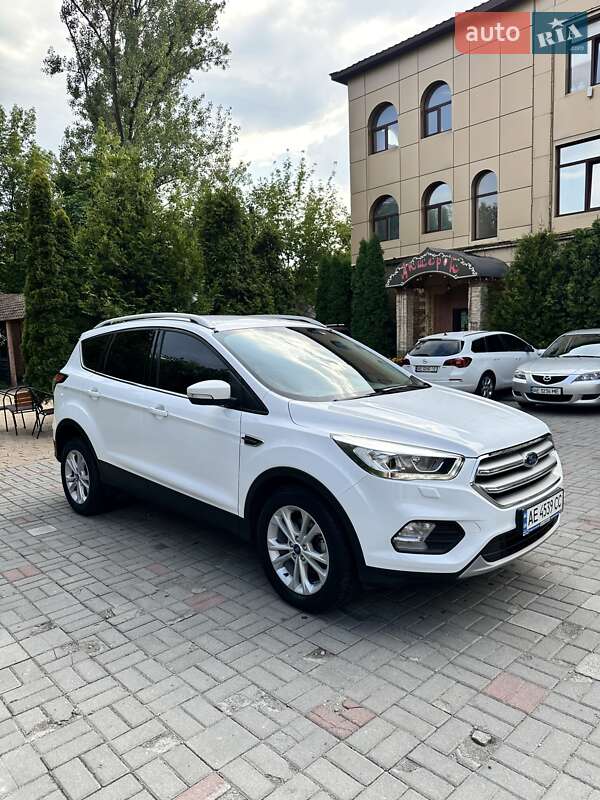 Внедорожник / Кроссовер Ford Kuga 2019 в Днепре