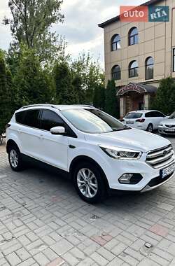 Внедорожник / Кроссовер Ford Kuga 2019 в 