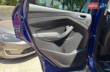 Внедорожник / Кроссовер Ford Kuga 2013 в 