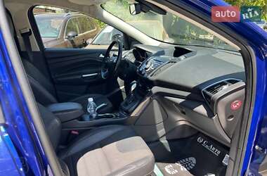 Внедорожник / Кроссовер Ford Kuga 2013 в 