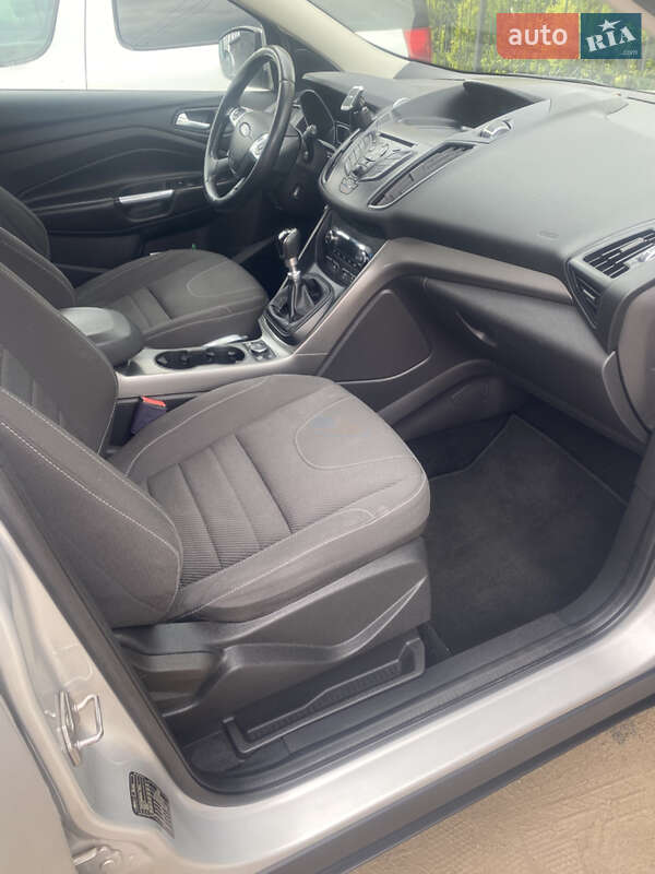 Внедорожник / Кроссовер Ford Kuga 2014 в Киеве