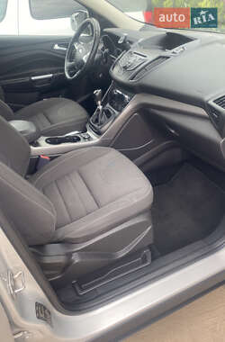 Внедорожник / Кроссовер Ford Kuga 2014 в 