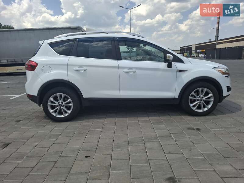 Внедорожник / Кроссовер Ford Kuga 2012 в Черкассах