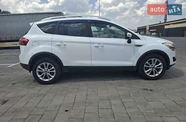 Внедорожник / Кроссовер Ford Kuga 2012 в 