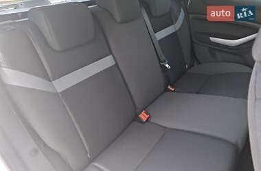 Внедорожник / Кроссовер Ford Kuga 2012 в 