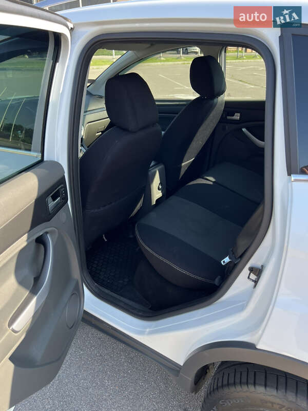 Внедорожник / Кроссовер Ford Kuga 2010 в Киеве фото 15 Внедорожник / Кроссовер Ford Kuga 2010 в Киеве