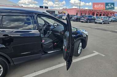 Внедорожник / Кроссовер Ford Kuga 2013 в 