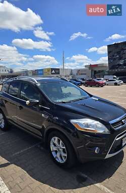 Внедорожник / Кроссовер Ford Kuga 2011 в 