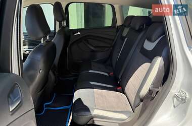 Внедорожник / Кроссовер Ford Kuga 2019 в 