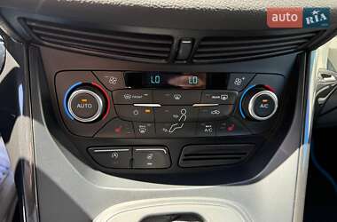 Внедорожник / Кроссовер Ford Kuga 2019 в 