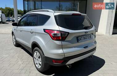 Внедорожник / Кроссовер Ford Kuga 2019 в 