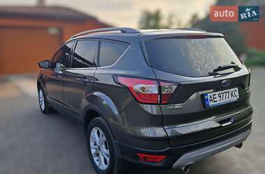 Внедорожник / Кроссовер Ford Kuga 2019 в 