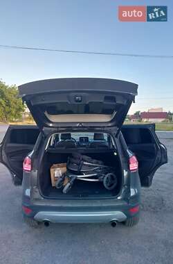 Внедорожник / Кроссовер Ford Kuga 2013 в 