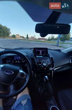 Внедорожник / Кроссовер Ford Kuga 2013 в 