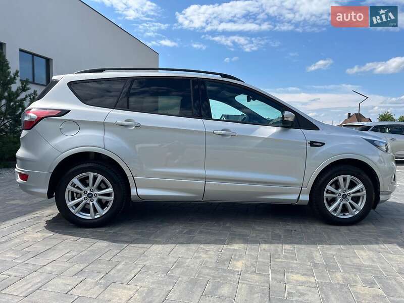 Внедорожник / Кроссовер Ford Kuga 2019 в Луцке