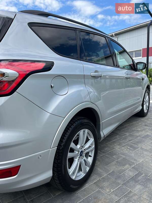 Внедорожник / Кроссовер Ford Kuga 2019 в Луцке