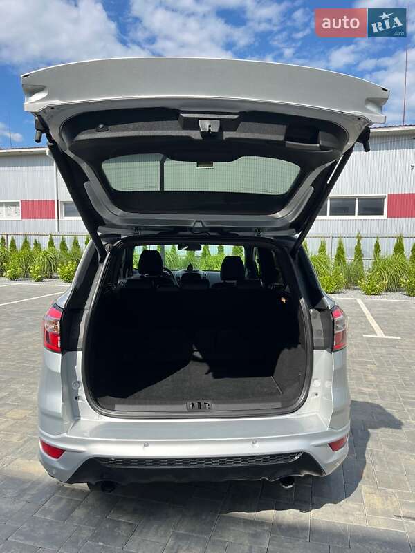 Внедорожник / Кроссовер Ford Kuga 2019 в Луцке
