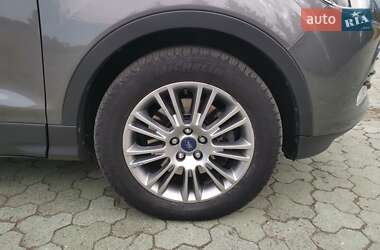 Внедорожник / Кроссовер Ford Kuga 2014 в 