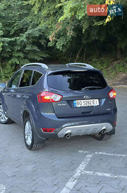 Позашляховик / Кросовер Ford Kuga 2011 в 