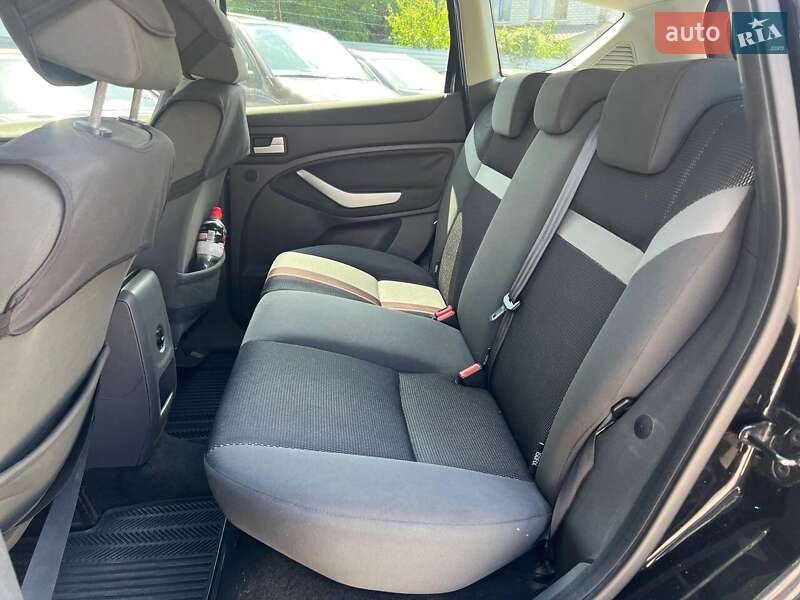 Внедорожник / Кроссовер Ford Kuga 2010 в Киеве