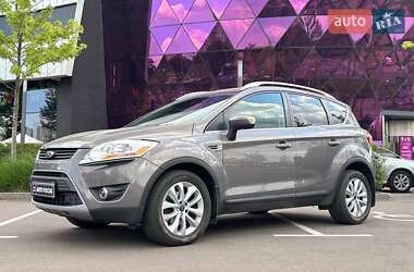 Внедорожник / Кроссовер Ford Kuga 2012 в 