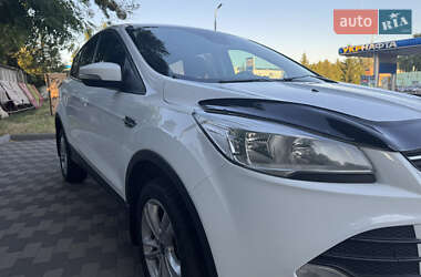 Внедорожник / Кроссовер Ford Kuga 2016 в 