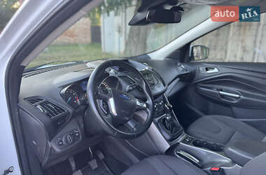 Внедорожник / Кроссовер Ford Kuga 2016 в 