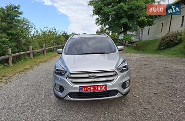 Внедорожник / Кроссовер Ford Kuga 2017 в 
