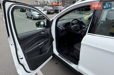 Внедорожник / Кроссовер Ford Kuga 2019 в 
