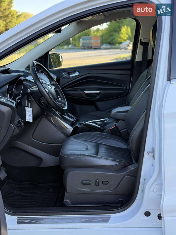 Внедорожник / Кроссовер Ford Kuga 2015 в Дубно