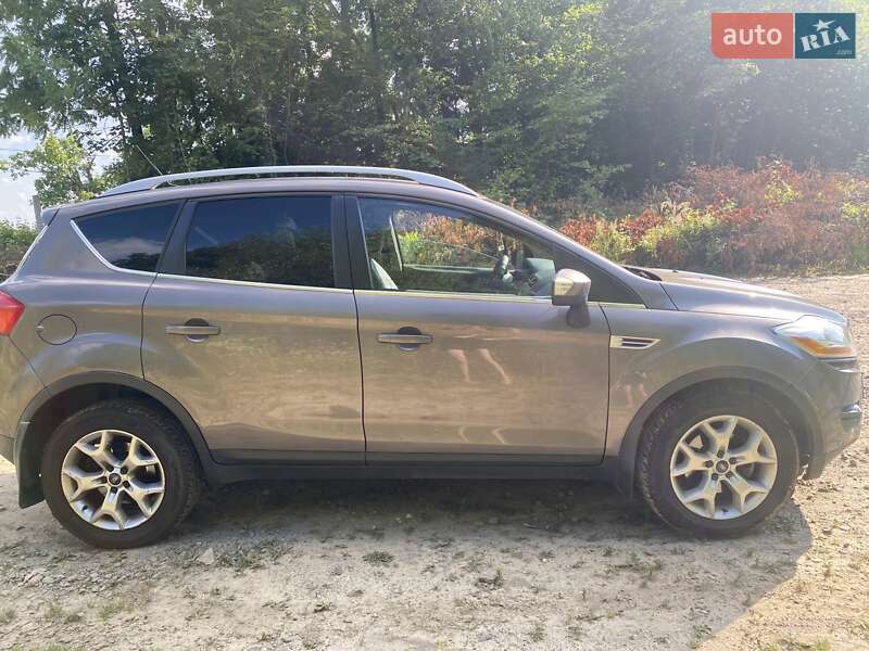 Внедорожник / Кроссовер Ford Kuga 2012 в Львове