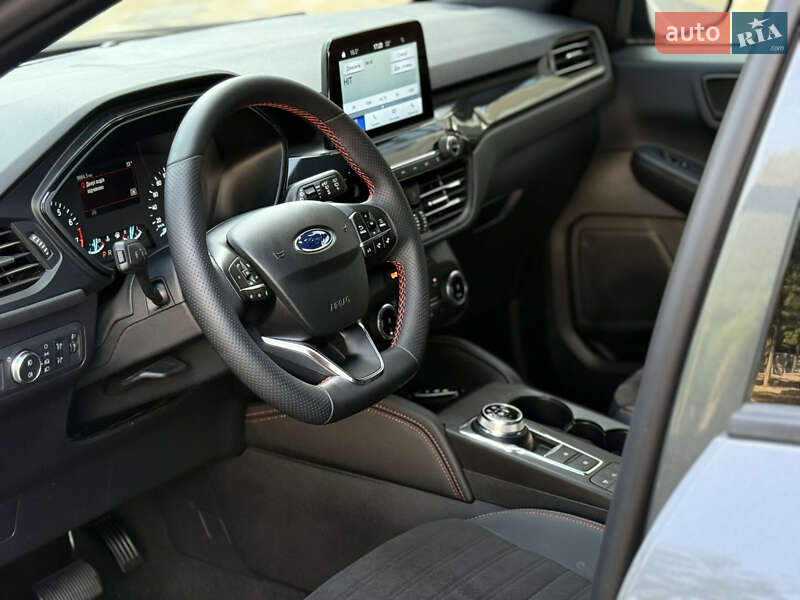 Внедорожник / Кроссовер Ford Kuga 2023 в Николаеве