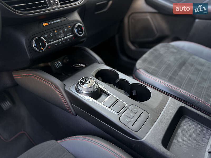 Внедорожник / Кроссовер Ford Kuga 2023 в Николаеве