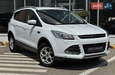 Внедорожник / Кроссовер Ford Kuga 2016 в 