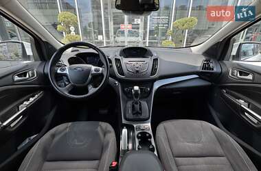 Внедорожник / Кроссовер Ford Kuga 2016 в 