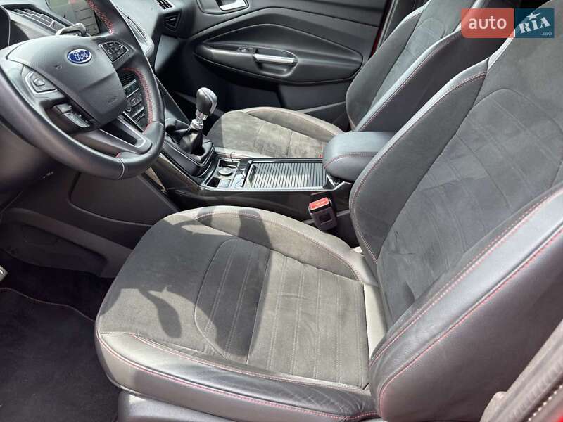 Внедорожник / Кроссовер Ford Kuga 2018 в Ивано-Франковске