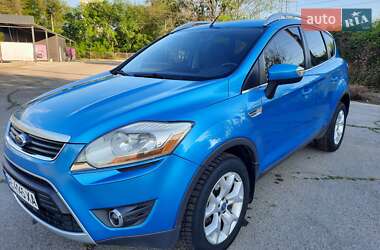 Внедорожник / Кроссовер Ford Kuga 2010 в 
