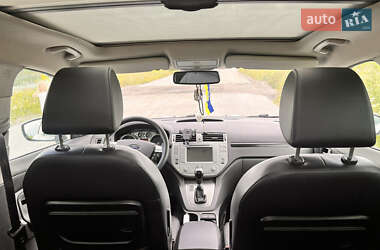 Внедорожник / Кроссовер Ford Kuga 2011 в 
