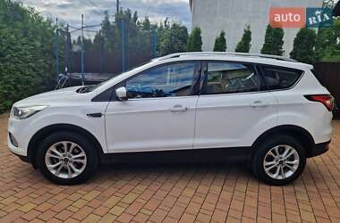 Внедорожник / Кроссовер Ford Kuga 2019 в Виннице