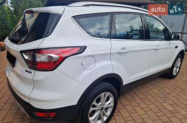 Внедорожник / Кроссовер Ford Kuga 2019 в 