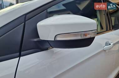 Внедорожник / Кроссовер Ford Kuga 2019 в 