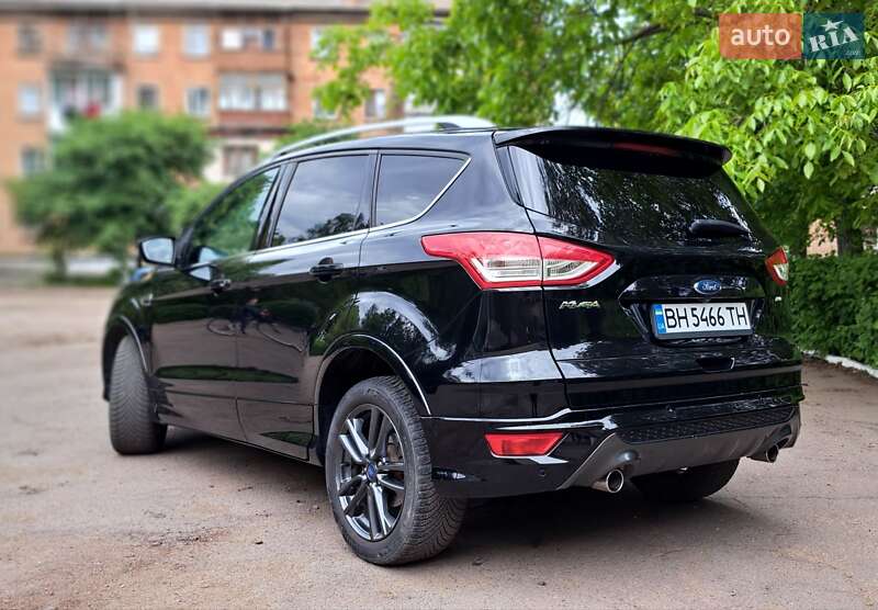 Внедорожник / Кроссовер Ford Kuga 2016 в Подольске