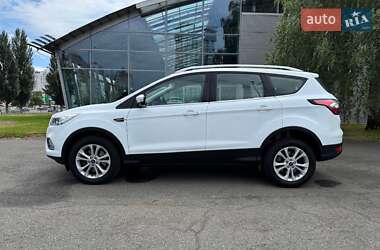 Внедорожник / Кроссовер Ford Kuga 2019 в 