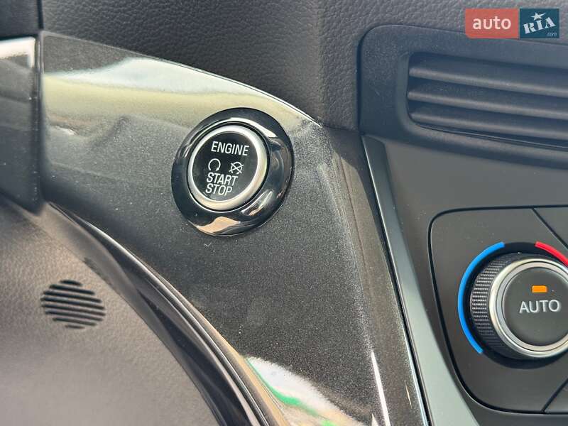 Позашляховик / Кросовер Ford Kuga 2019 в Києві