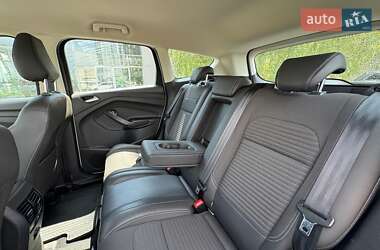 Внедорожник / Кроссовер Ford Kuga 2019 в 