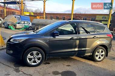 Внедорожник / Кроссовер Ford Kuga 2015 в 