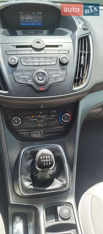 Внедорожник / Кроссовер Ford Kuga 2017 в Каменец-Подольском