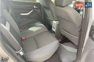 Внедорожник / Кроссовер Ford Kuga 2011 в 
